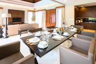 Luxury 3 BR Private Pool Villa IR06A Villa in Kuta