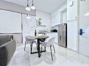 Soft & Warm 1BR Suite @ Arte Mont Kiara w/ Pool Vacation rental in Federal Territory of Kuala Lumpur