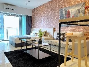 Insta-Worthy Suite w/ Wi-Fi + Netflix at KLCC Vacation rental in Federal Territory of Kuala Lumpur