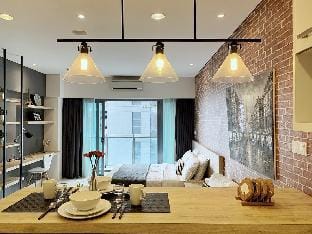 Insta-Worthy Suite w/ Wi-Fi + Netflix at KLCC Vacation rental in Federal Territory of Kuala Lumpur