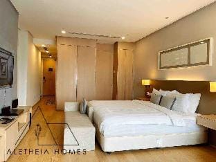 Aletheia Studio KLCC  •Parking •Netflix• Balcony Apartment in Federal Territory of Kuala Lumpur