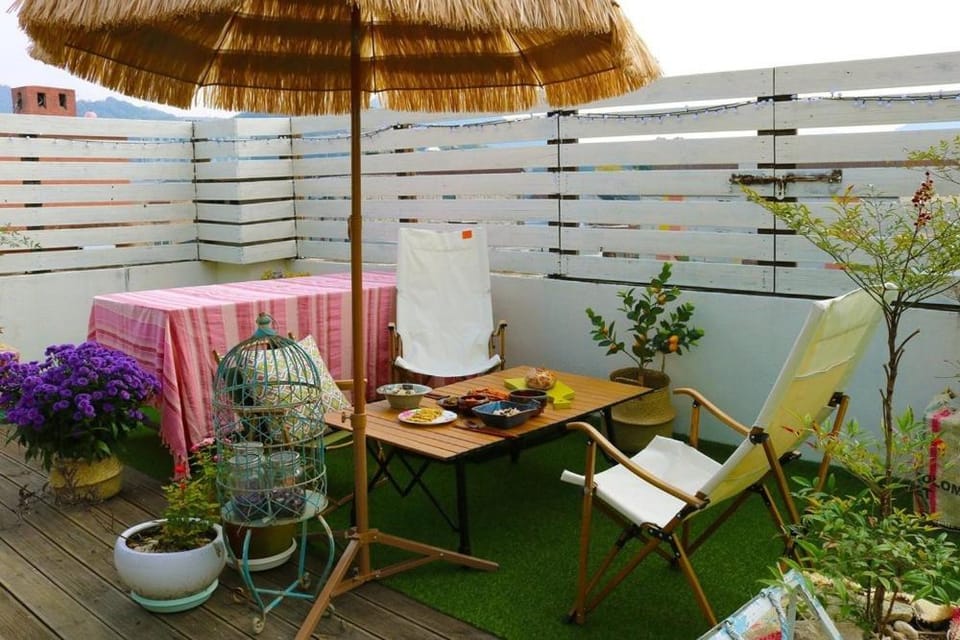 Jeonju Hanok Village Dongmun-gil Private Pension Bed and Breakfast in South Korea