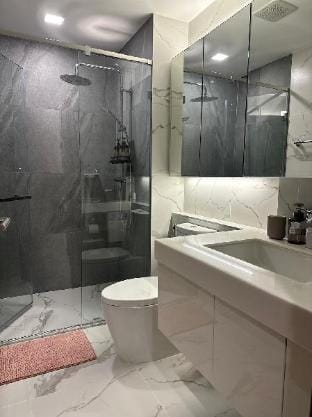 The Astra Sky River Night Bazaar(luxury apartment) Apartment in Chiang Mai