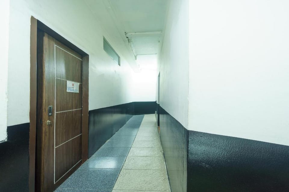 OYO 93134 Hotel Radom Near Kinderfield School Hotel in Jakarta