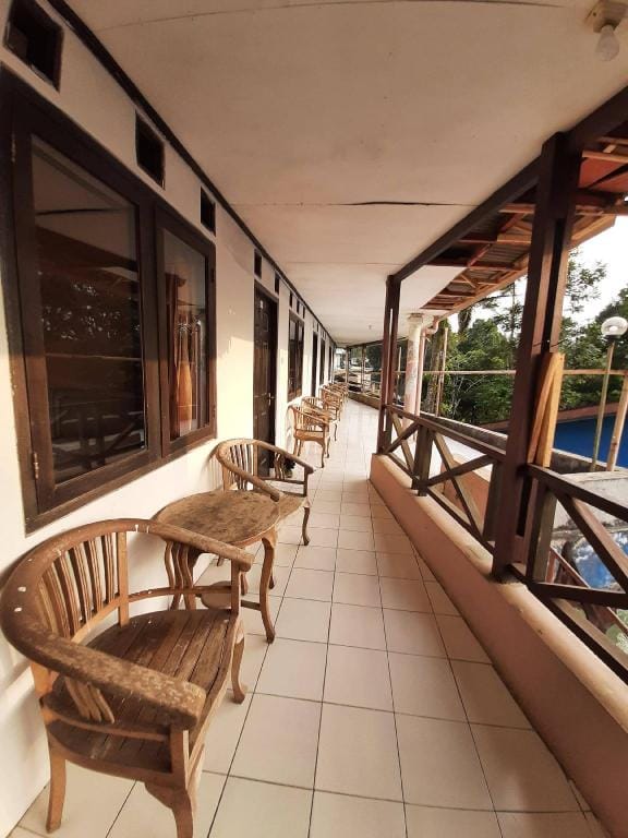 OYO 93135 Wisma Bayt Hikmah Hotel in Cisarua