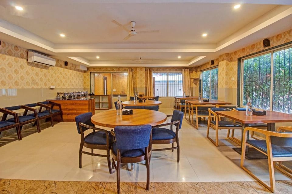 Townhouse Empire Executive Hotel in Maharashtra