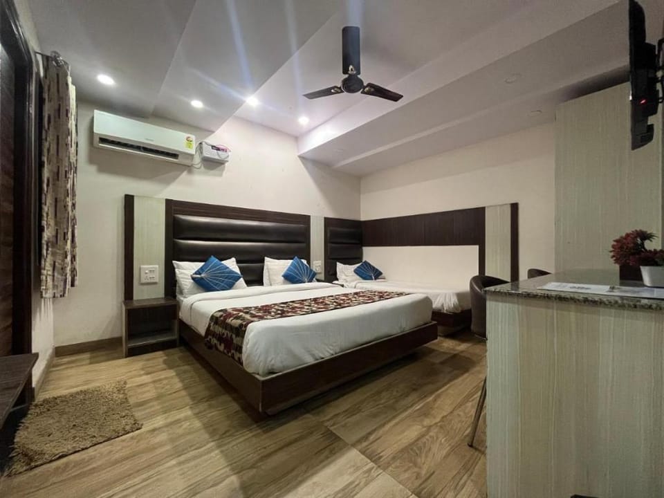 Hotel Rajshree Hotel in Agra