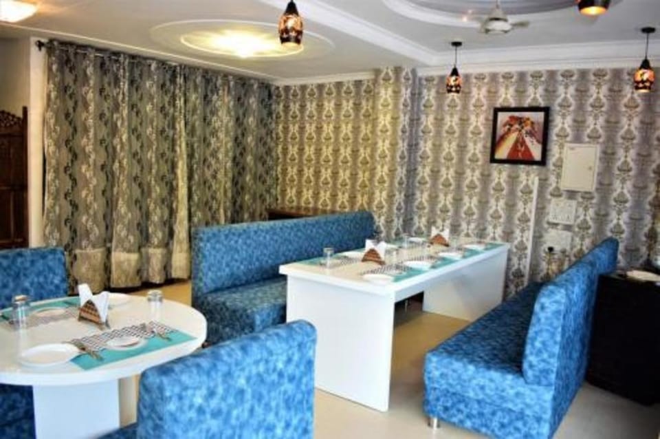 Hotel Tara Palace by Goyal Hoteliers Hotel in Agra