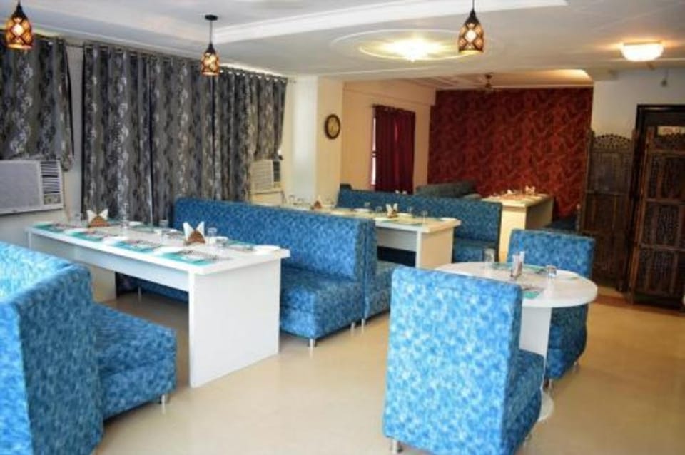 Hotel Tara Palace by Goyal Hoteliers Hotel in Agra