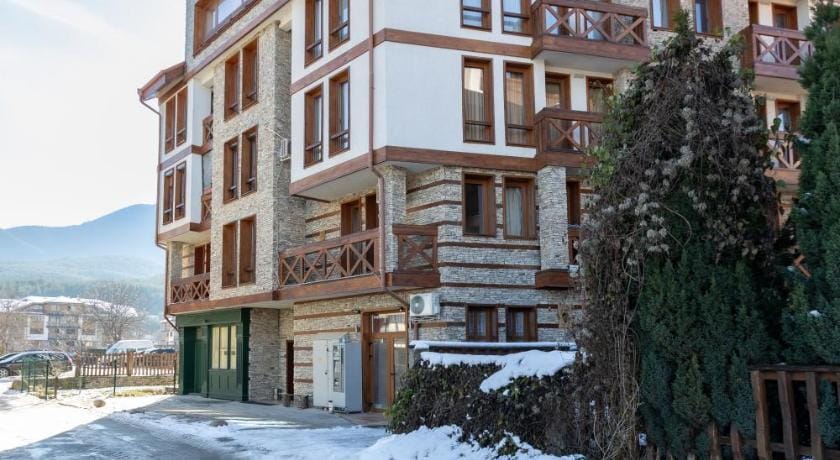 Light One Bed Flat next to the Ski Lift Apartment in Bansko