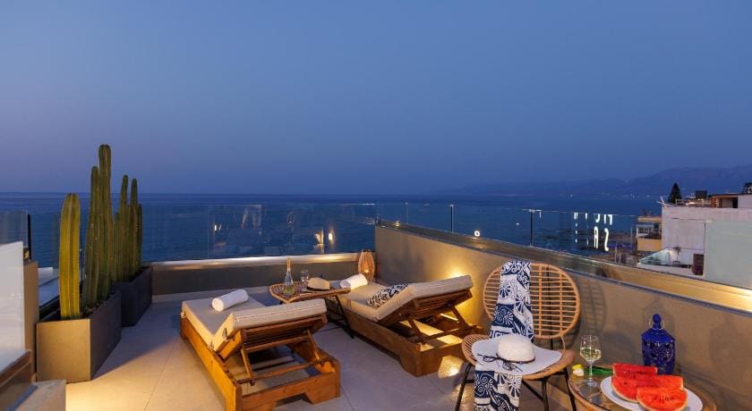 Hersonissos Beach Front Suites Villa in Crete