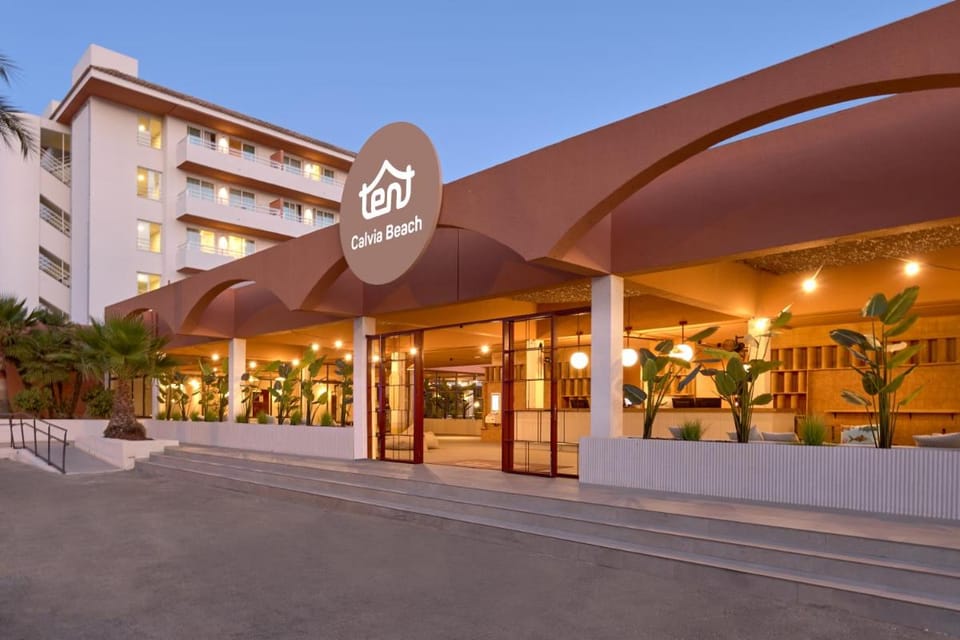 tent Calvia Beach Hotel in Magaluf