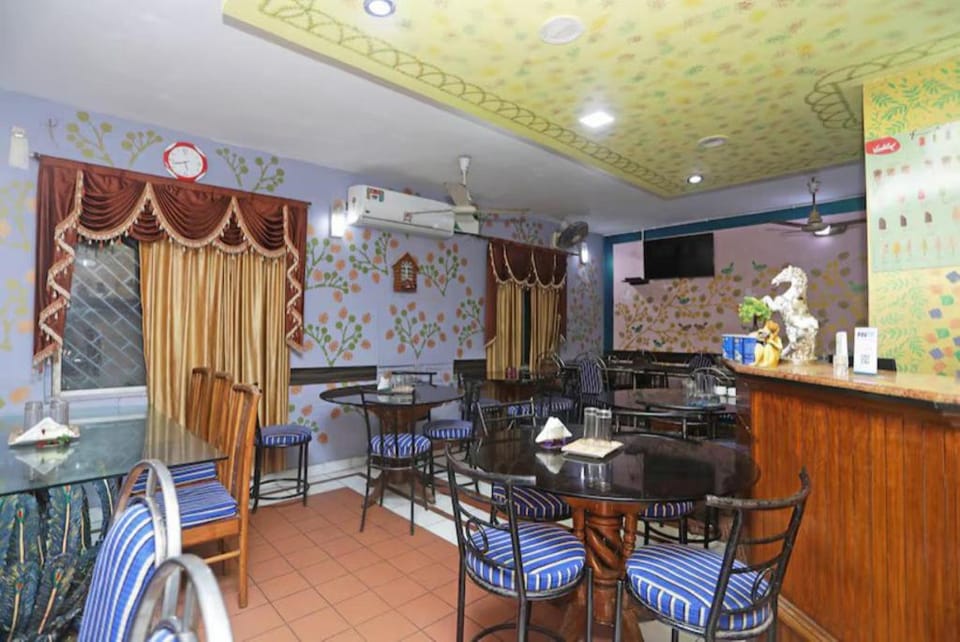 Goroomgo Ashray Near Swargadwar Golden Beach Puri Hotel in Puri