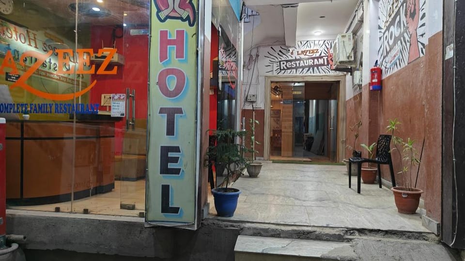 D LAZEEZ HOTEL & RESTAURANT Hotel in West Bengal