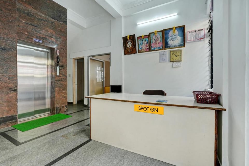 OYO Poornima Mahal Hotel in Bengaluru