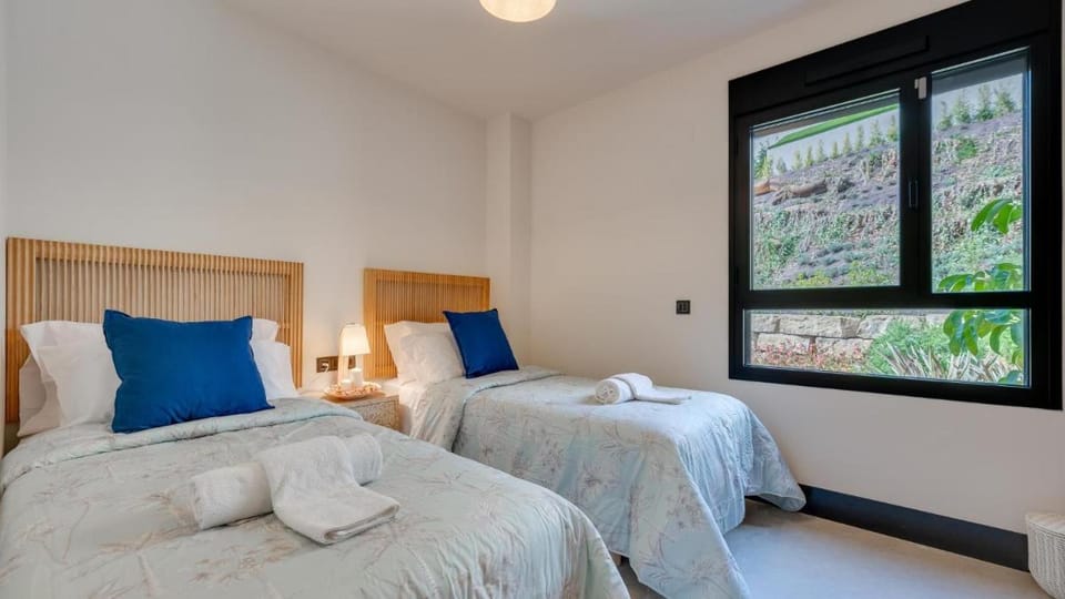 Endless Luxury At Marbella Lake Paradise Apartment in Marbella