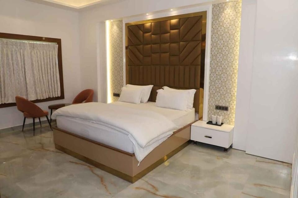 Golden Stone Resorts Hotel in Uttar Pradesh