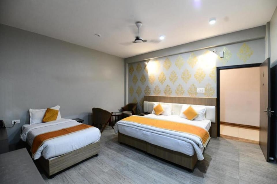 Gorooomgo Jataka Inn Bodhgya Hotel in India