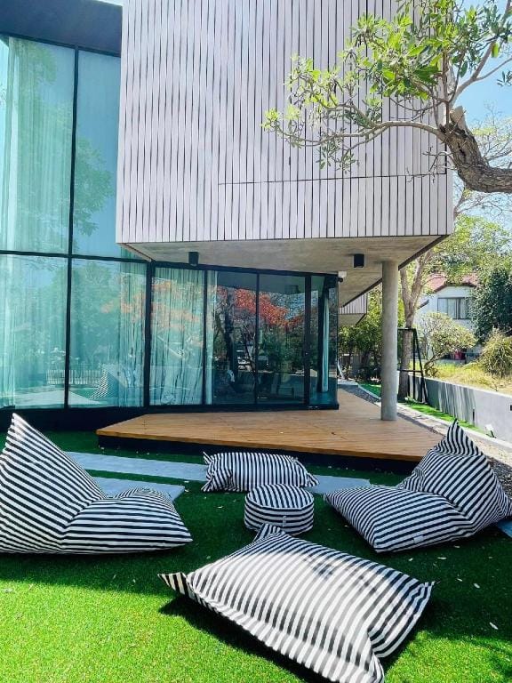 T House Cha-Am  Villa in Thailand