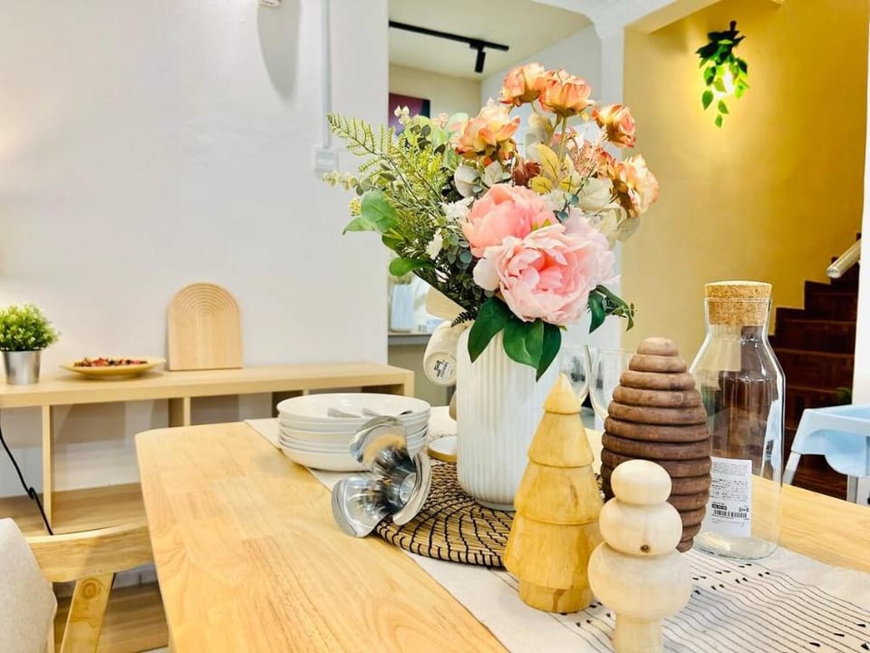 KSL Melodies Pool &BBQ @4BR Landed House 12-16Pax Vacation rental in Johor Bahru
