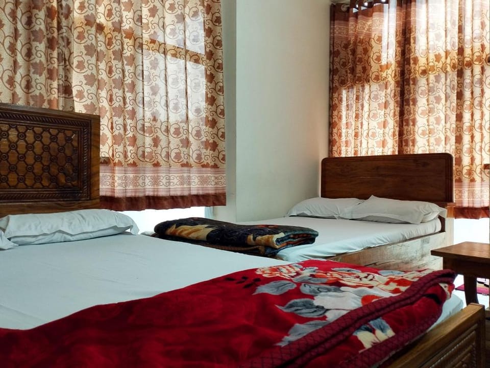 Hotel Labbaik Three Hotel in Dhaka