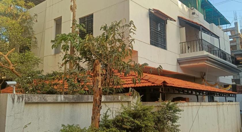 Collection O Hotel Atithi executive Hotel in Pune