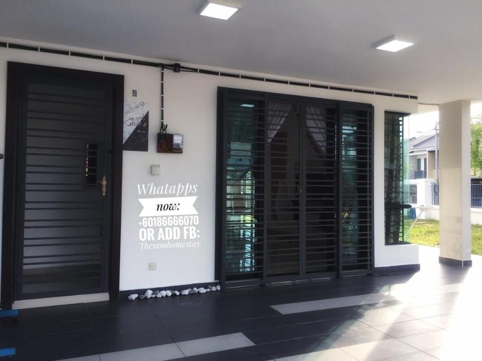 The Sam's (Johor Bahru) - With KTV & BBQ & Netflix Vacation rental in Johor Bahru
