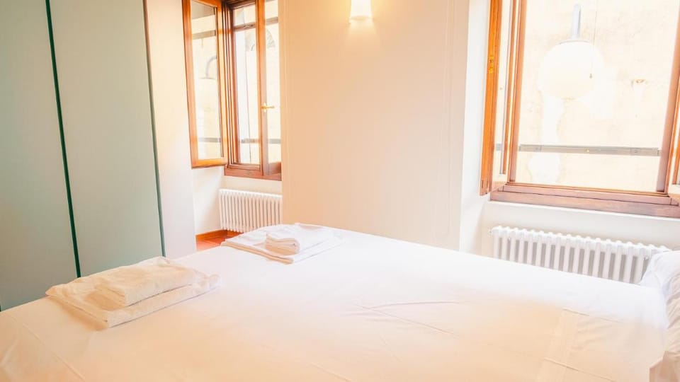 Old Town Alley - Italian Homing Apartment in Desenzano del Garda