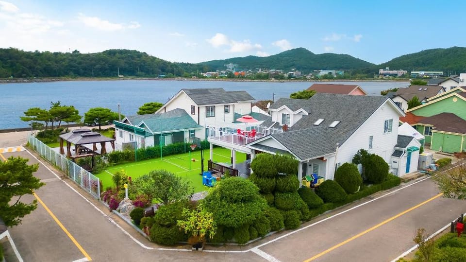 Daebudo Hebron Poolvilla Bed and Breakfast in Gyeonggi-do