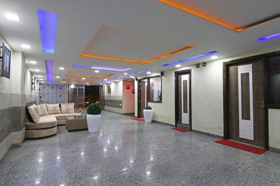 Ghoomle Season Rooms Grand Hotel in Delhi