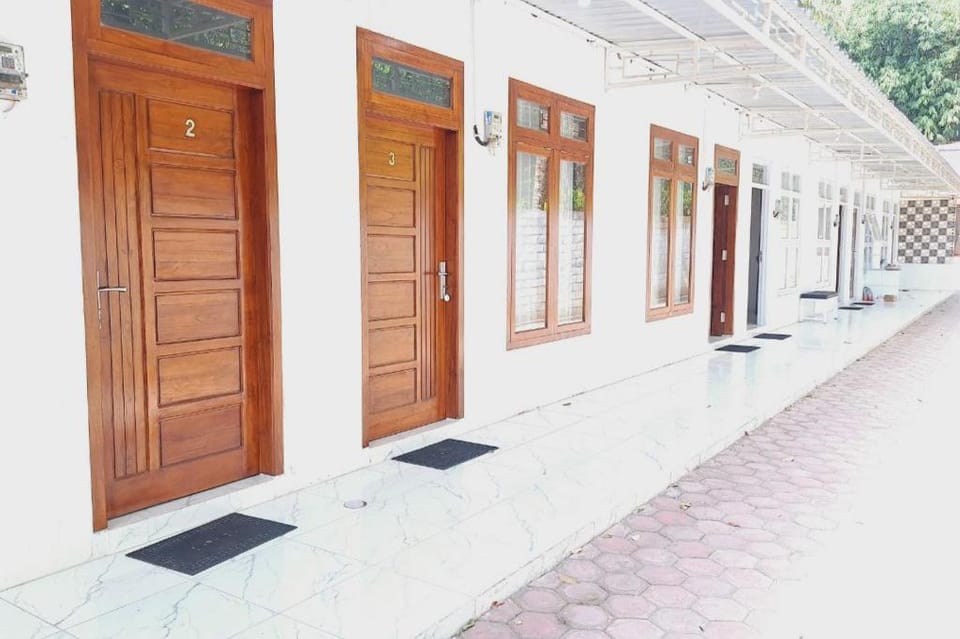 Ayani Guest House RedPartner Hotel in East Java