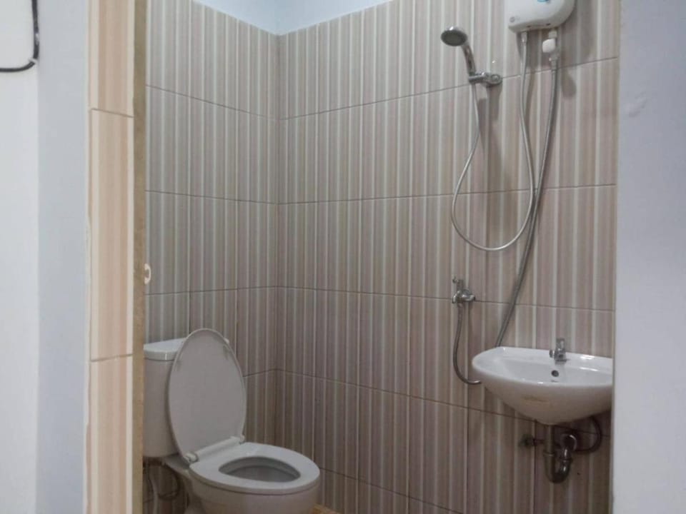 Hotel O Andesta Guest House SyariahNearAgrowisata Sungai Pinang Agro Nadin Hotel in West Sumatra, Indonesia