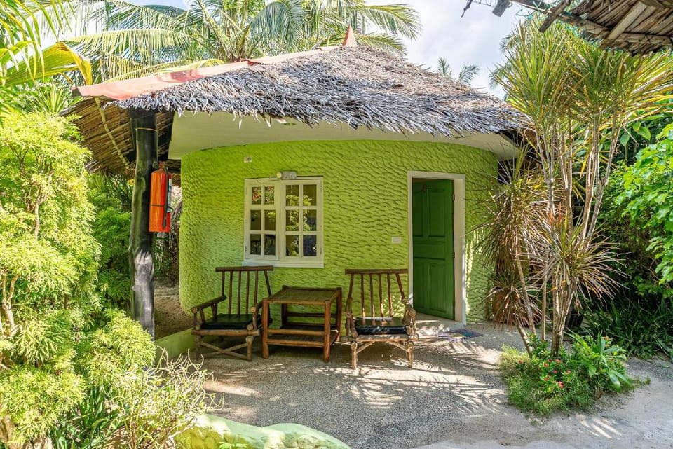 Victory Seaside Home powered by Cocotel Hotel in Central Visayas