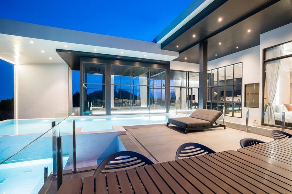 Moment at pipeli ชะอำBeachfront walk 45m with lift Vacation rental in Thailand