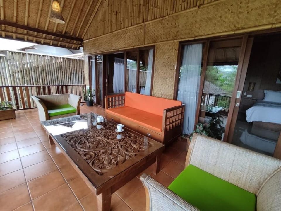 Villa Dago Bamboo 3BR 13peop Private Pool & Gazebo Villa in Bandung