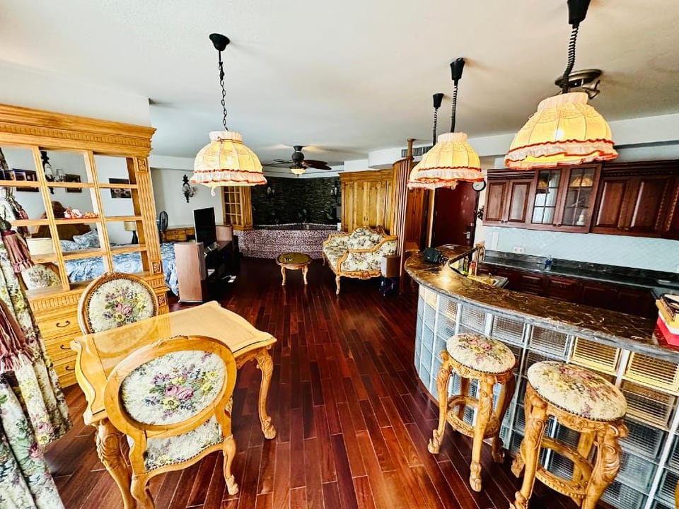 5-Star Standard Studio with Jacuzzi Pool Apartment in Ho Chi Minh City