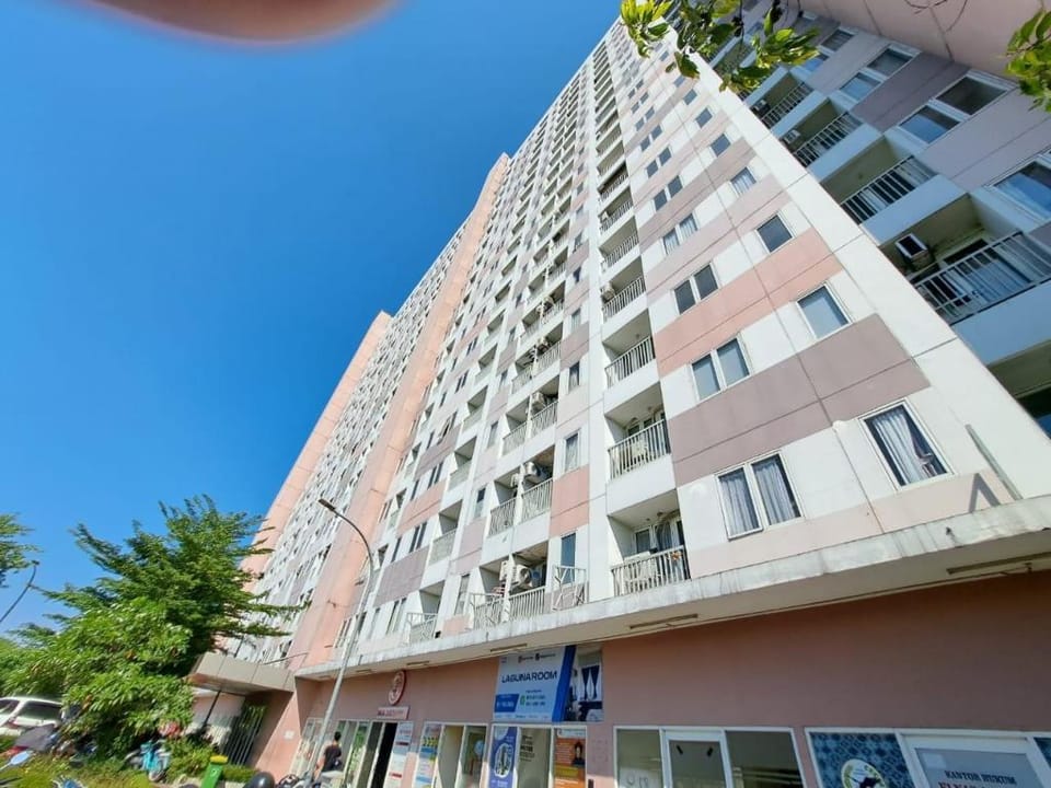 OYO Life 93106 Apartement Grand Sentraland By Andi Hotel in West Java