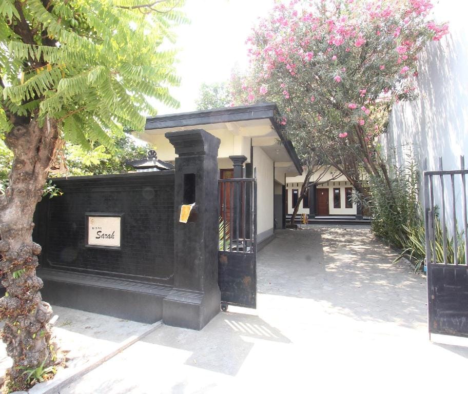 OYO Life 93155 Wisma Sarah Hotel in West Nusa Tenggara, Indonesia