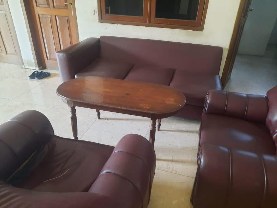 OYO Life 93160 Kost Jenny Karawang Hotel in West Java