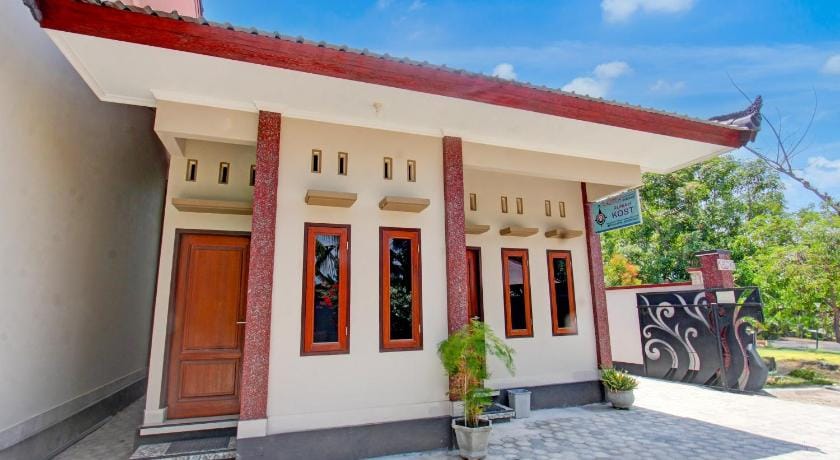 OYO Life 93157 Kos Kaloka Hotel in West Nusa Tenggara, Indonesia