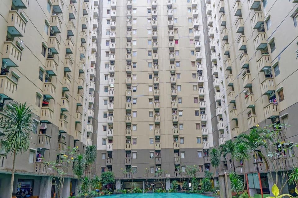 OYO Life 93170 Apartement Gateway Cicadas By Mr Pro Hotel in Bandung