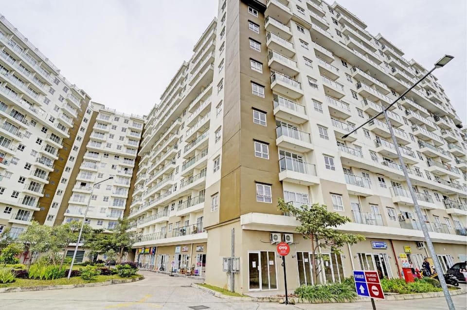 OYO Life 93097 Apartemen Gateway Pasteur By Kaisar Room Hotel in Bandung