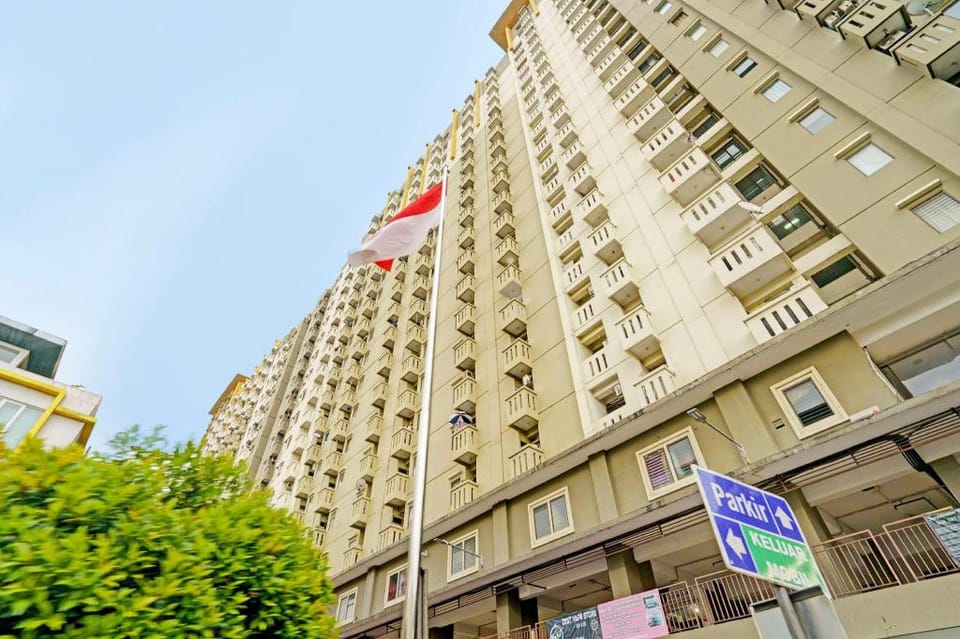 OYO Life 93103 Apartement Gateway Cicadas By Fikri Room Hotel in Bandung