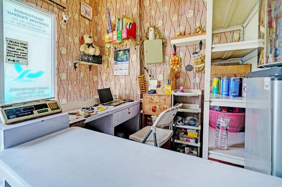 OYO Life 93065 Apartemen Gateway Pasteur By Glory Rent Hotel in Bandung