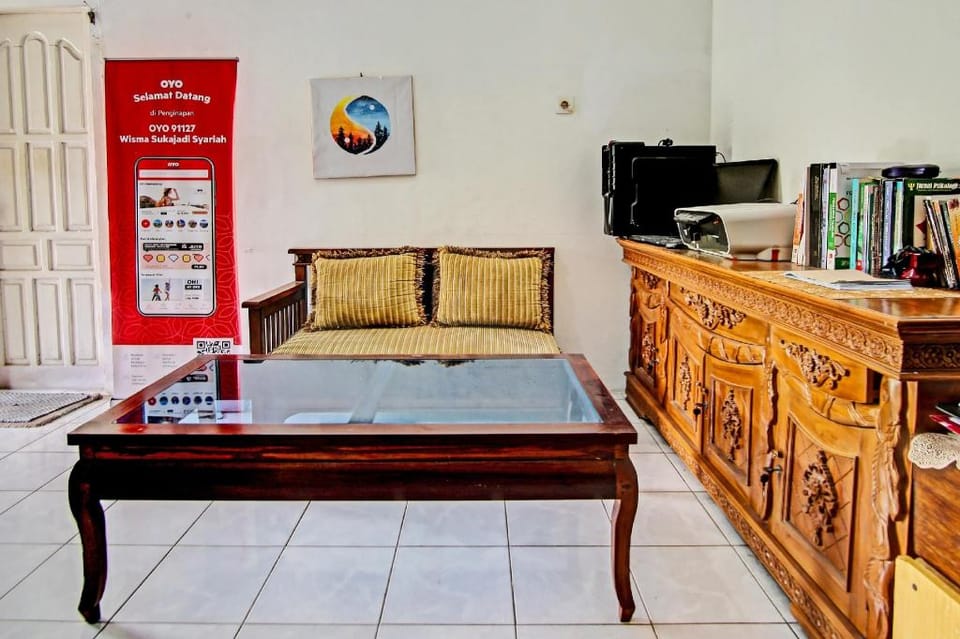 OYO LIFE ROOMS BY MIXO Hotel in Jakarta