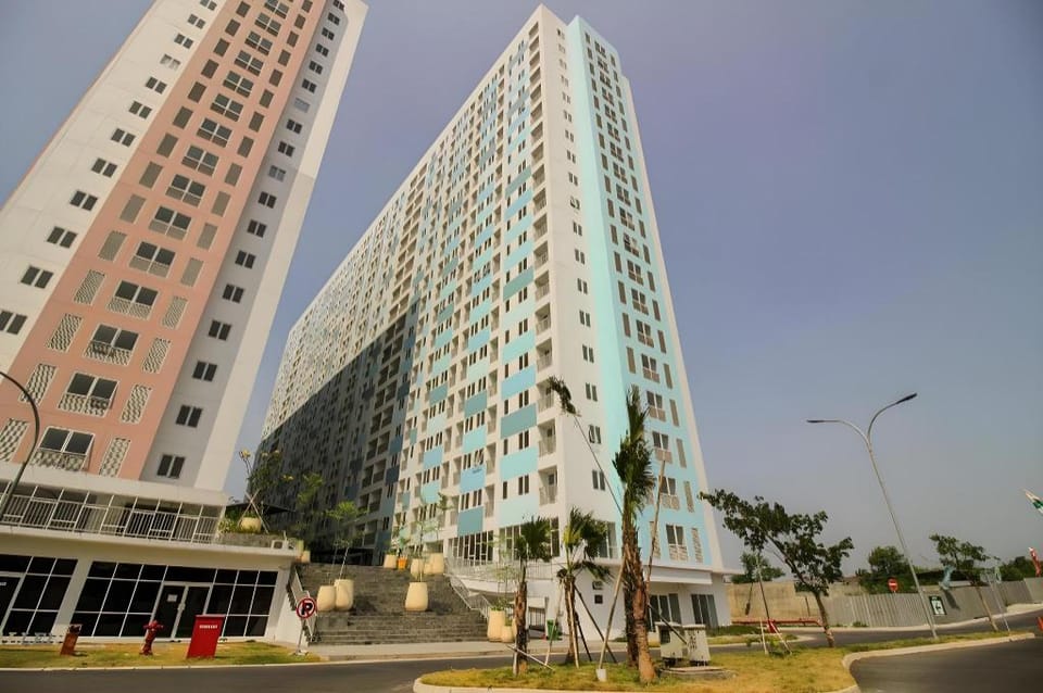 OYO Life 93139 Apartemen Grand Sentraland By Evi Hotel in West Java