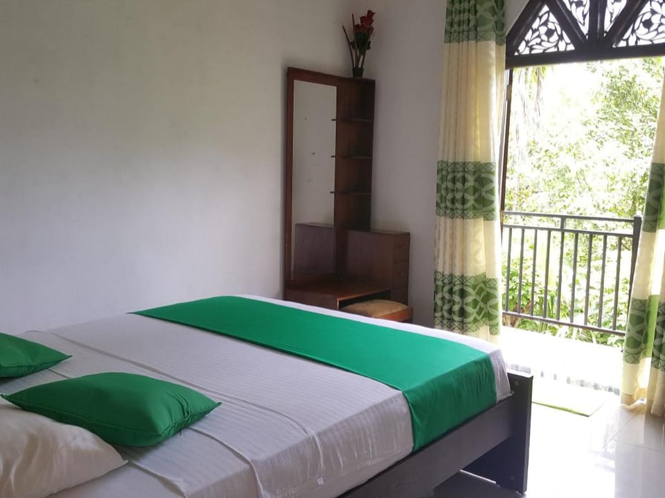 DiNi Galle - cozy private room with delicious bf Apartment in Galle
