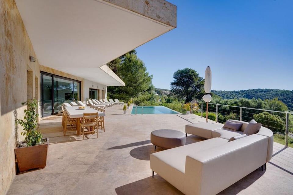 Villa Gravity. Amazing panoramic sea views Villa in Andalusia