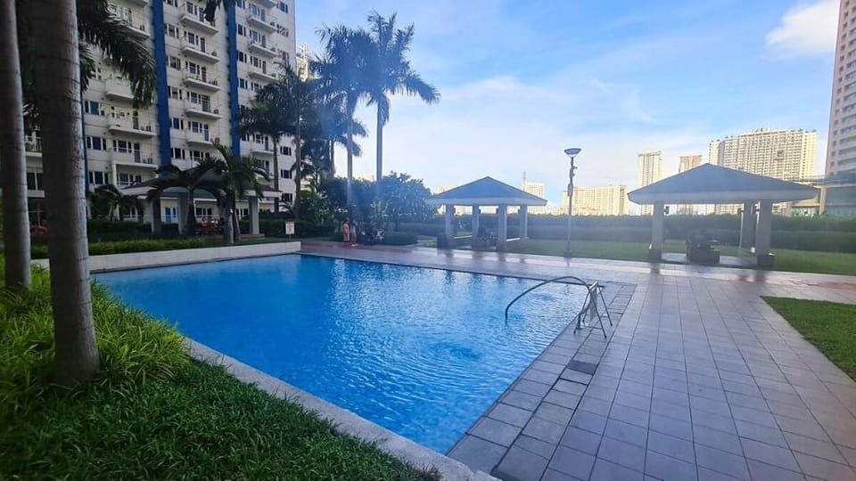 Cozy Condotel near MRT Station Apartment in Mandaluyong