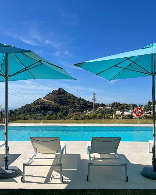 Marbella Palo Alto Luxury Pools Gym Views Wifi Apartment in Sierra de las Nieves
